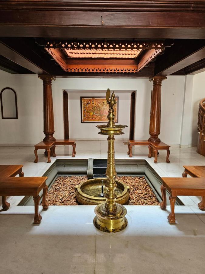 Dream Palace Alappuzha Ngoại thất bức ảnh