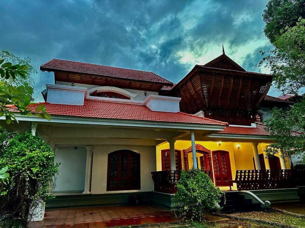 Dream Palace Alappuzha Ngoại thất bức ảnh